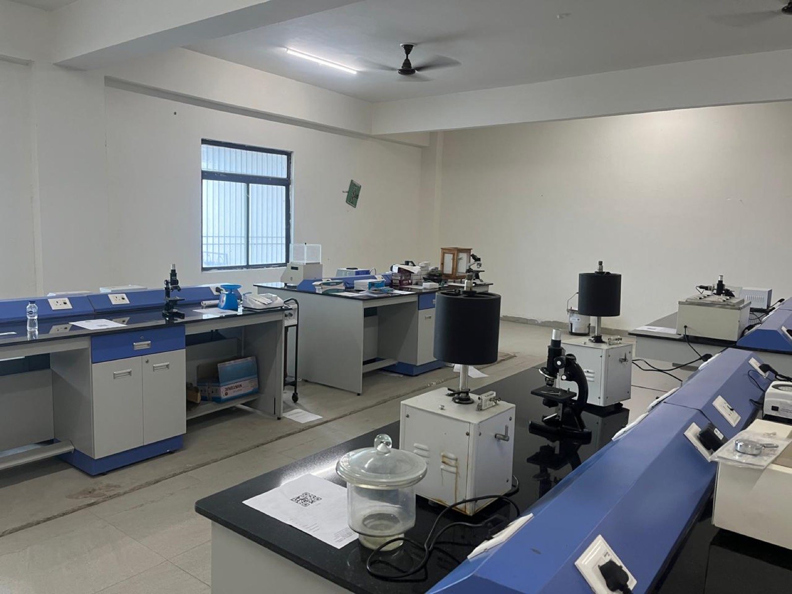 Pharmaceutical Analysis Lab